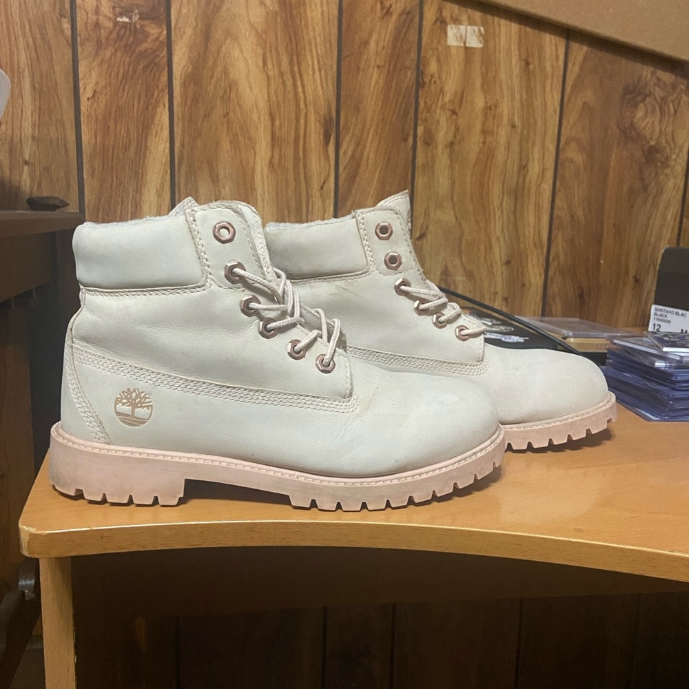 Size 7 woman timberlands
